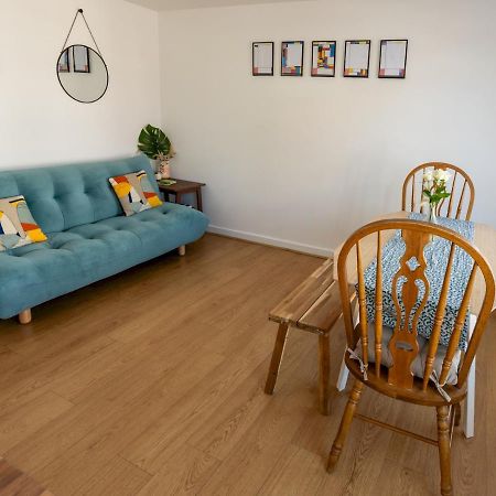 Pass The Keys Modern Stylish Apartment With Parking Bournemouth Exterior photo