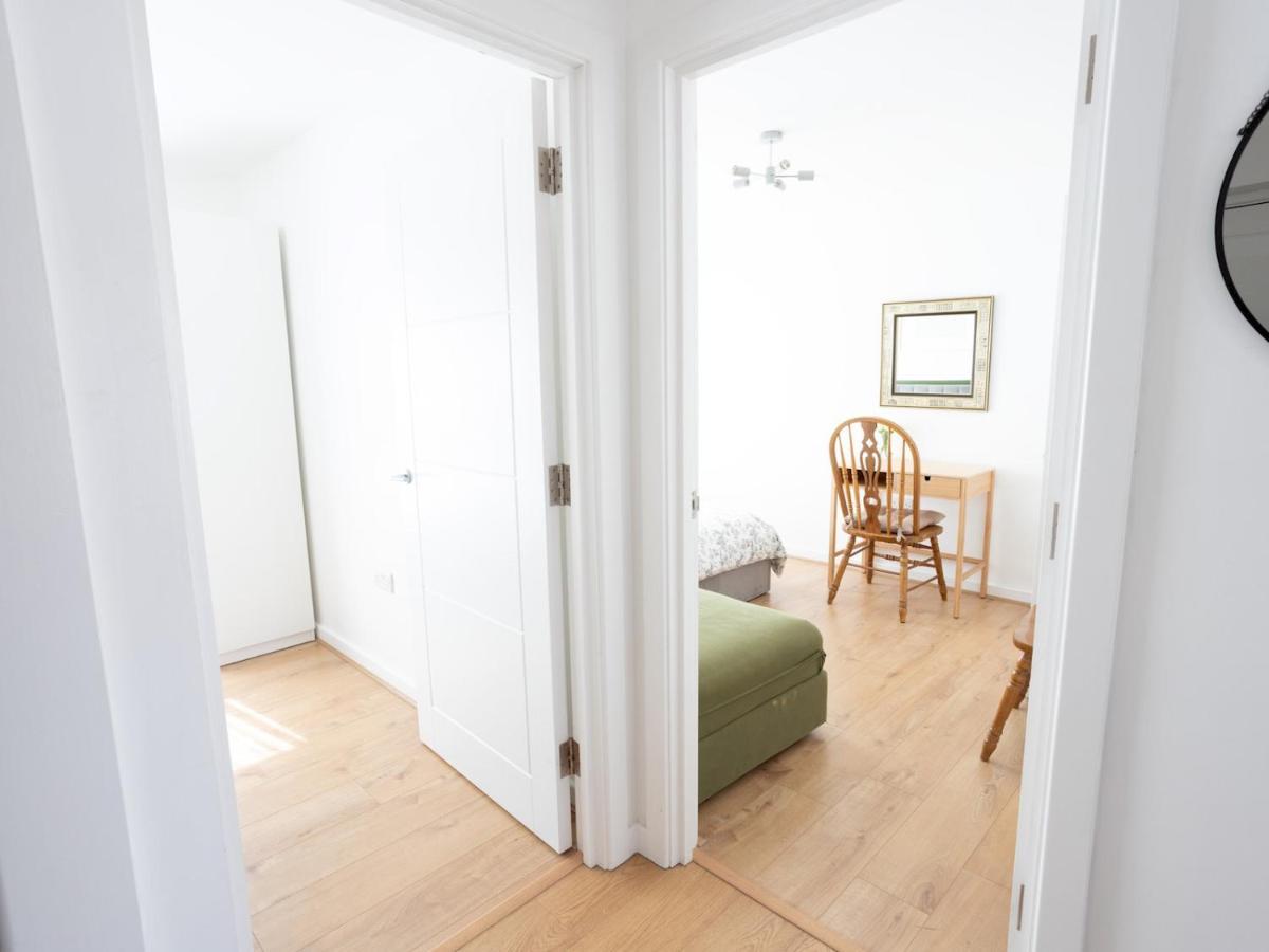 Pass The Keys Modern Stylish Apartment With Parking Bournemouth Exterior photo